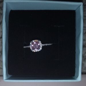 Sophisticated Silver Ring with Pink Stone